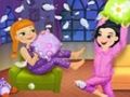 Trò chơi Cuộc chiến gối điên cuồng khi ngủ qua đêm  trực tuyến