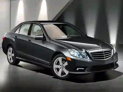 Trò chơi E-Class Sedan Puzz trực tuyến