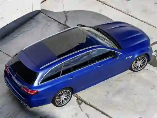 Trò chơi Mercedes Benz E63 Amg Estate Slide trực tuyến