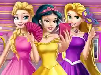 Trò chơi Princesses At Masquerade trực tuyến