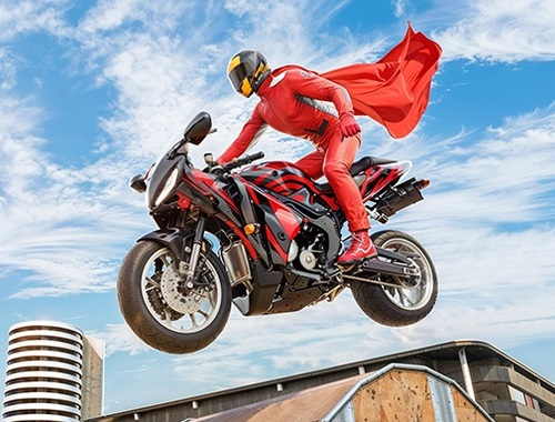 Trò chơi Real Motorbike Super Hero Stunt 3D  trực tuyến